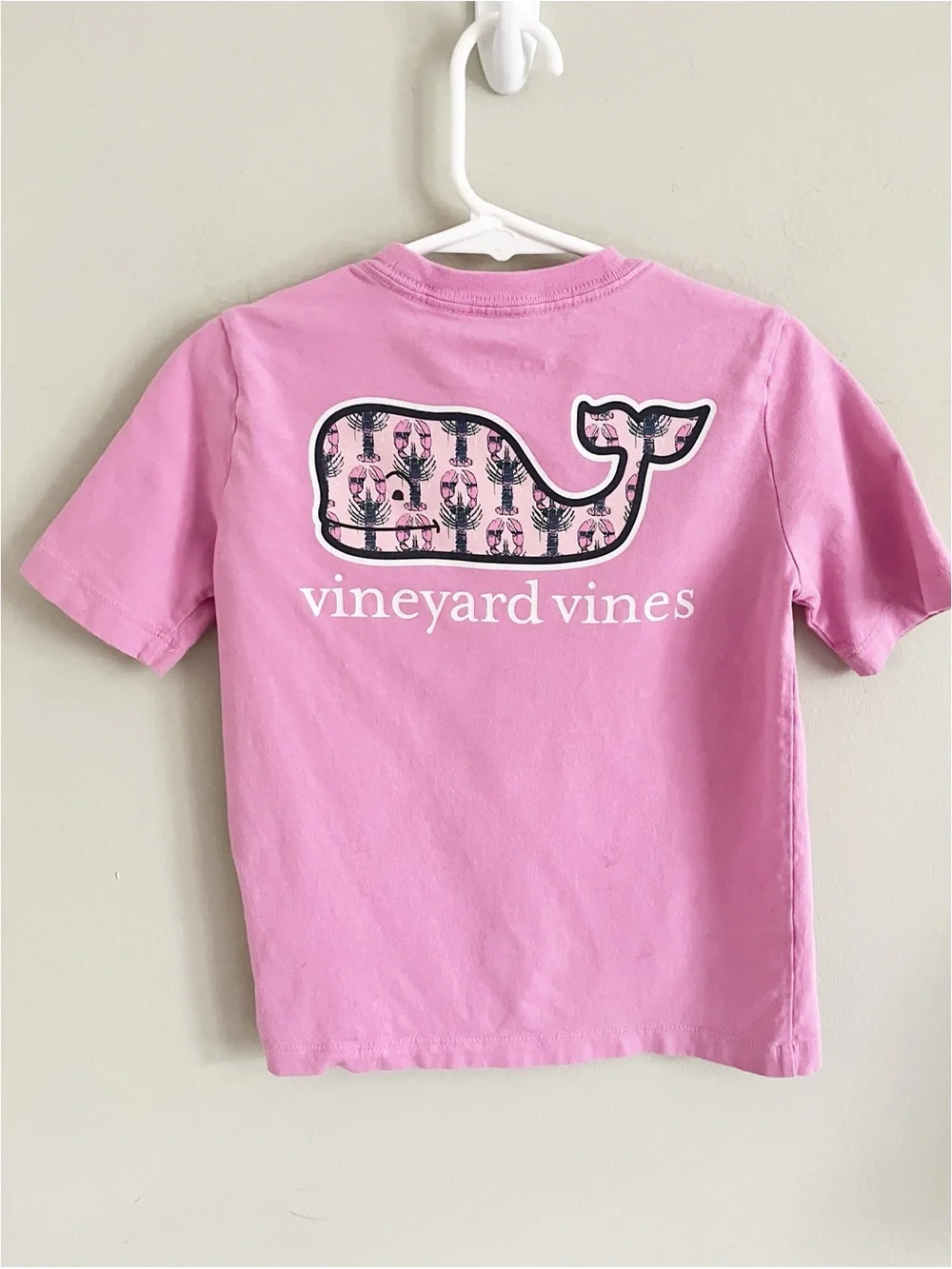Vineyard Vines girls pink whale 🐳 logo pocket T-shirt